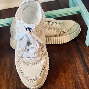 Coconuts by Matisse Cream Sneakers